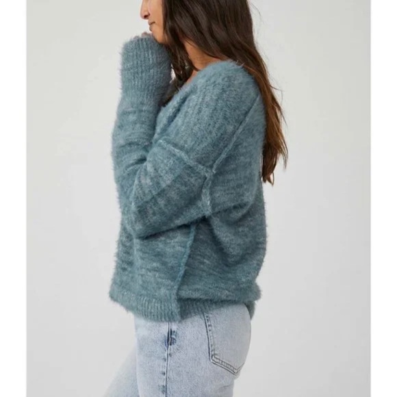 FREE PEOPLE Serendipity V Neck Sweater Storm Combo NWT - Picture 4 of 11